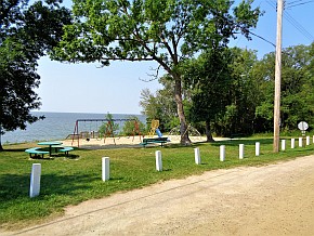 lakeshore heights main park facing north